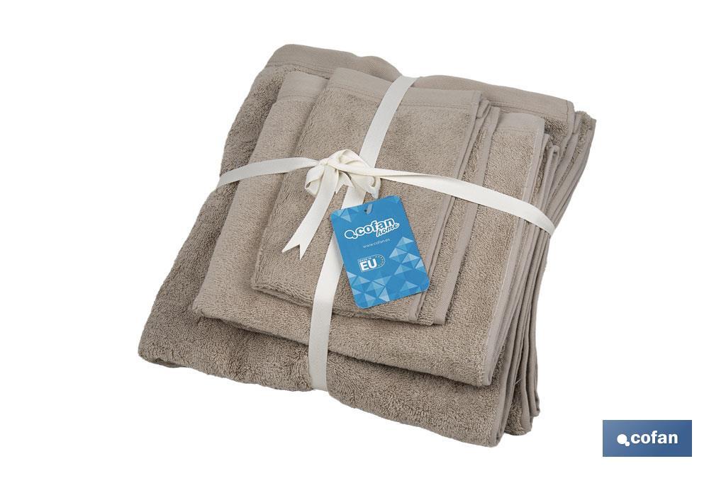 Imagen Adicional de Juego de 3 toallas de color beige con 580 g/m2