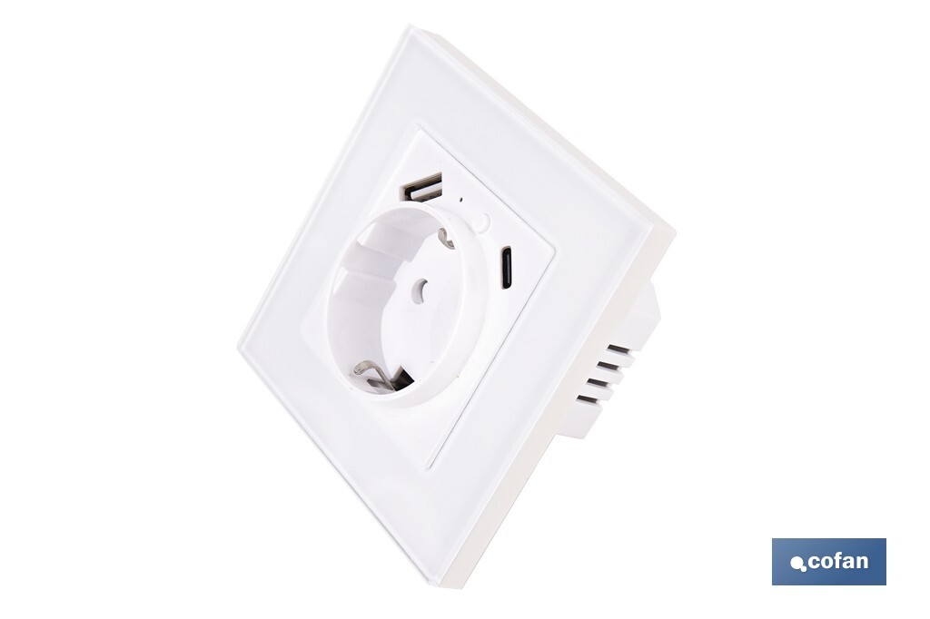 Imagen Adicional de Base de enchufe inteligente con USB y tipo C