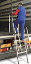 SCR | Escalera plegable para camión 