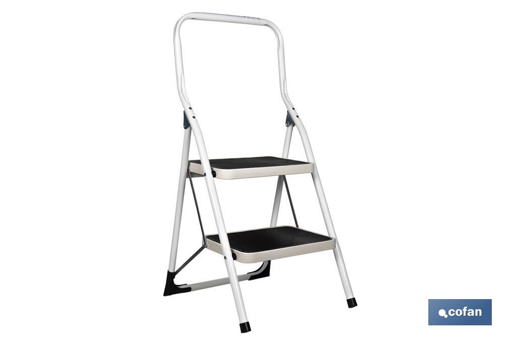 Escalera plegable para uso doméstico