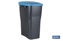 Cubo de basura azul para reciclar materiales de papel y cartón