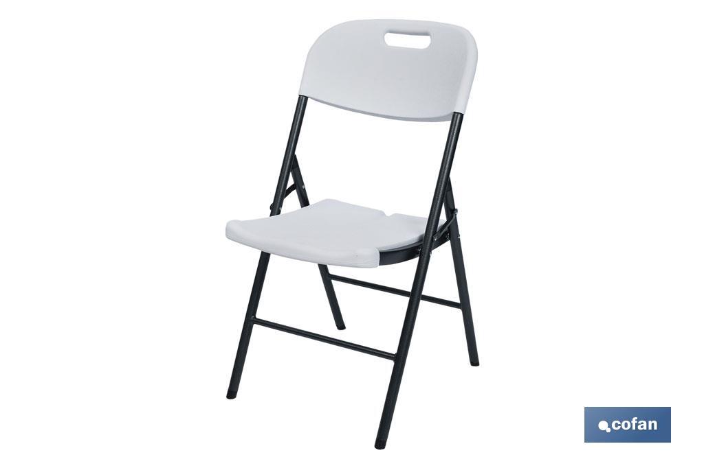 Silla plegable de color blanco