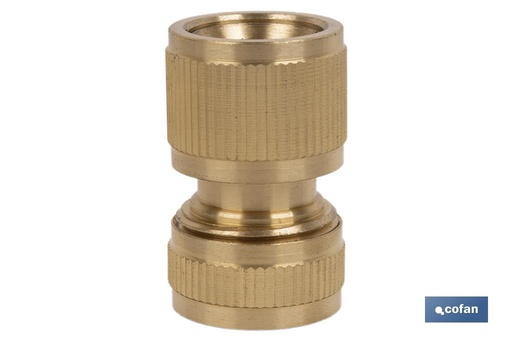 Conector para mangueras de riego